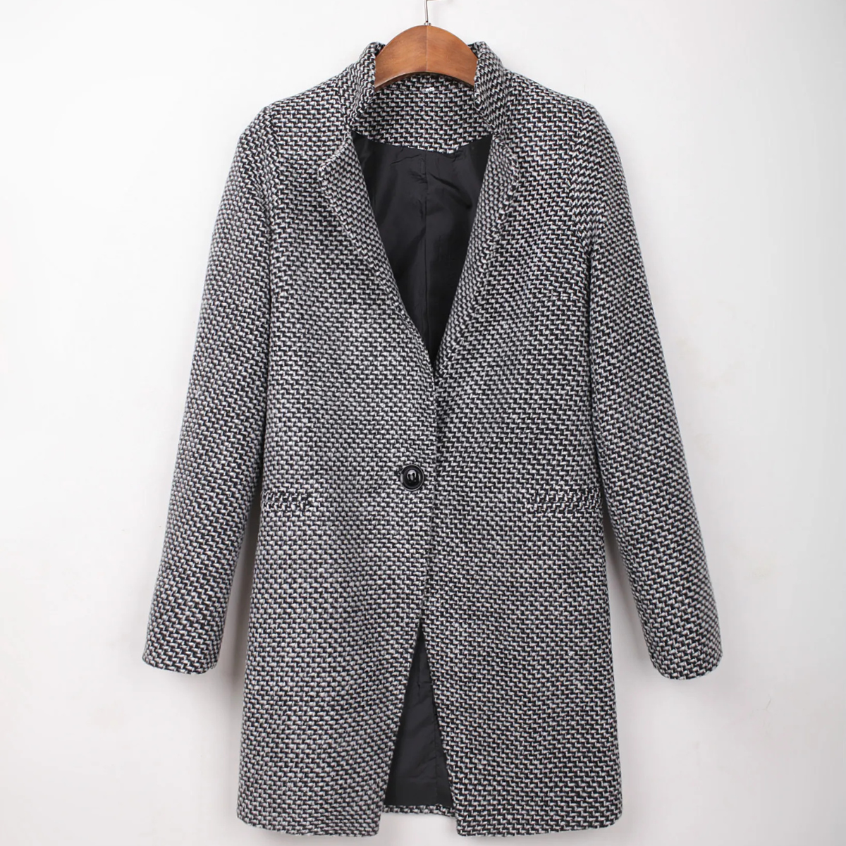 Victoria | Black and White Bouclé Coat