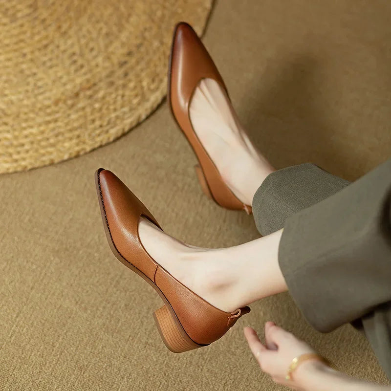 Emma | Classic Pumps
