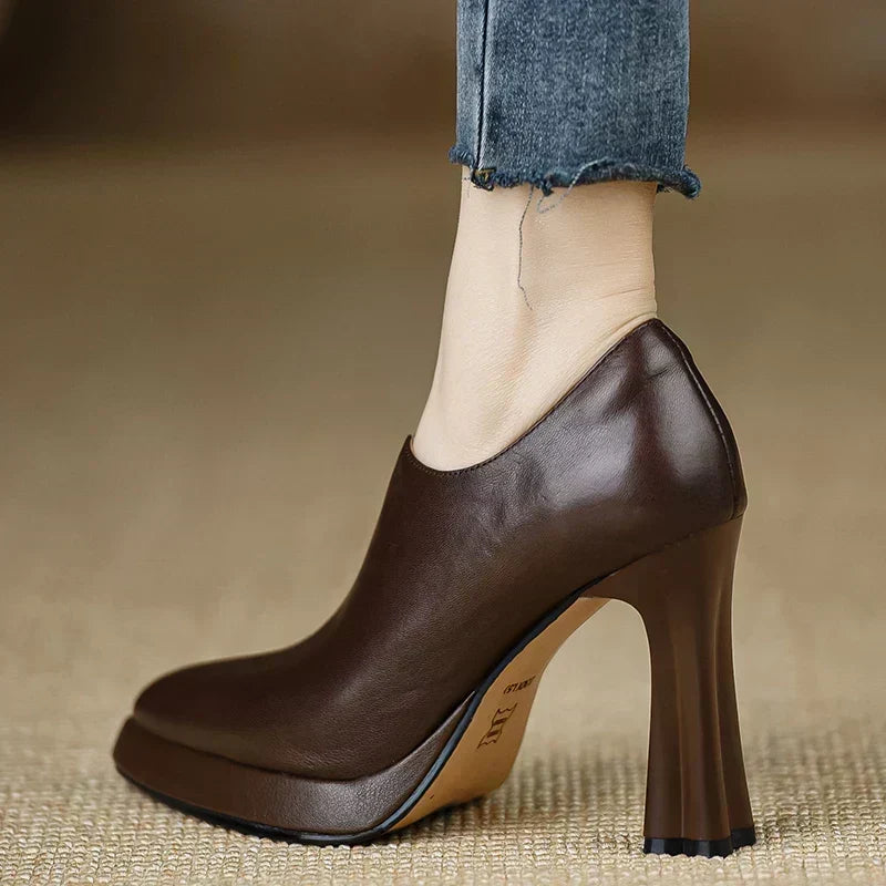 Natalie | Modern Pumps