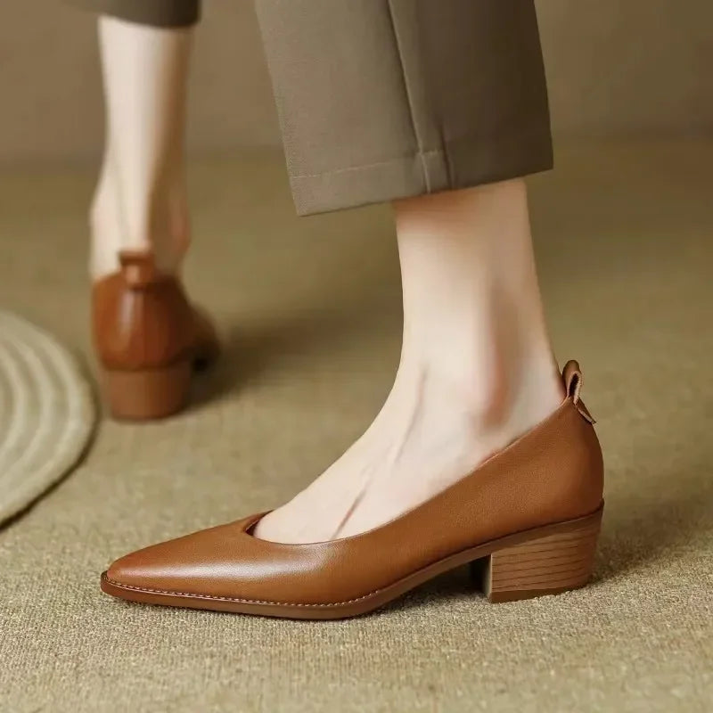 Emma | Classic Pumps