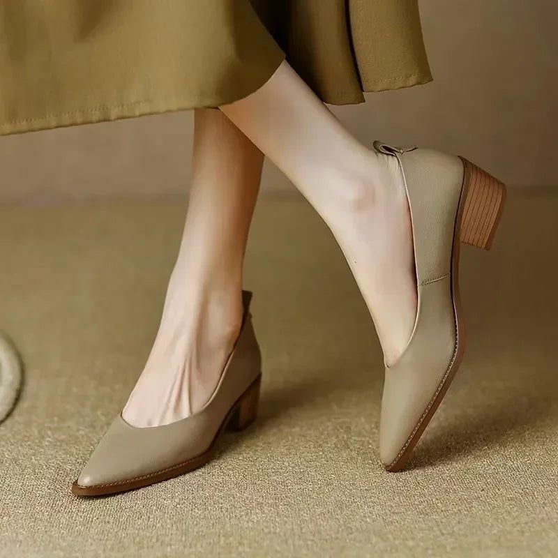 Emma | Classic Pumps