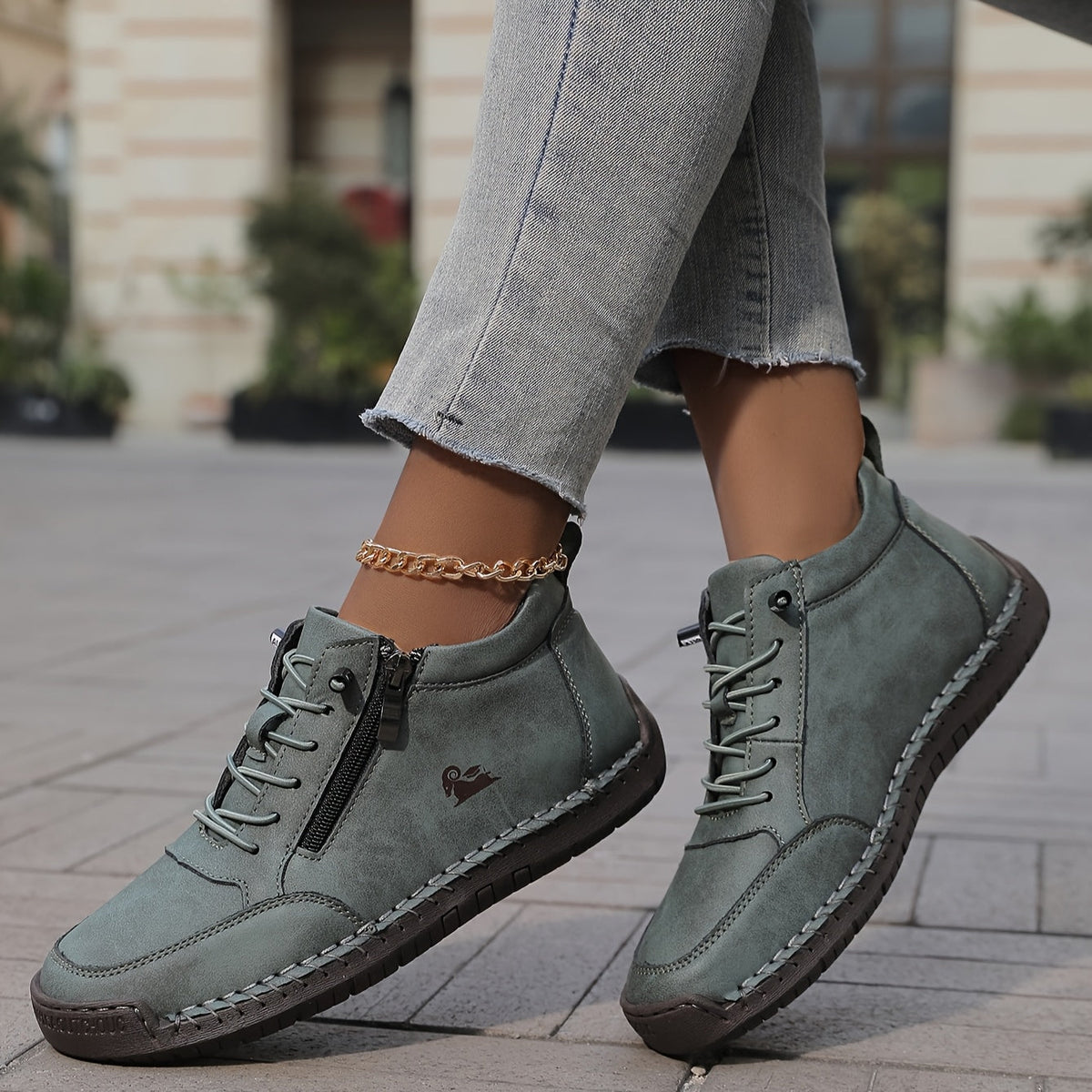 Émy™ | Comfort Sneakers for Therapeutic Relief