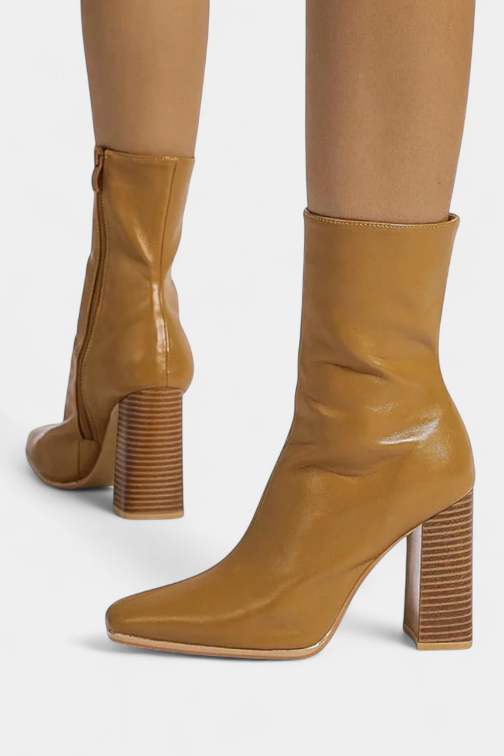 Linde Contemporary Mid-Calf Boots with a Spacious Fit